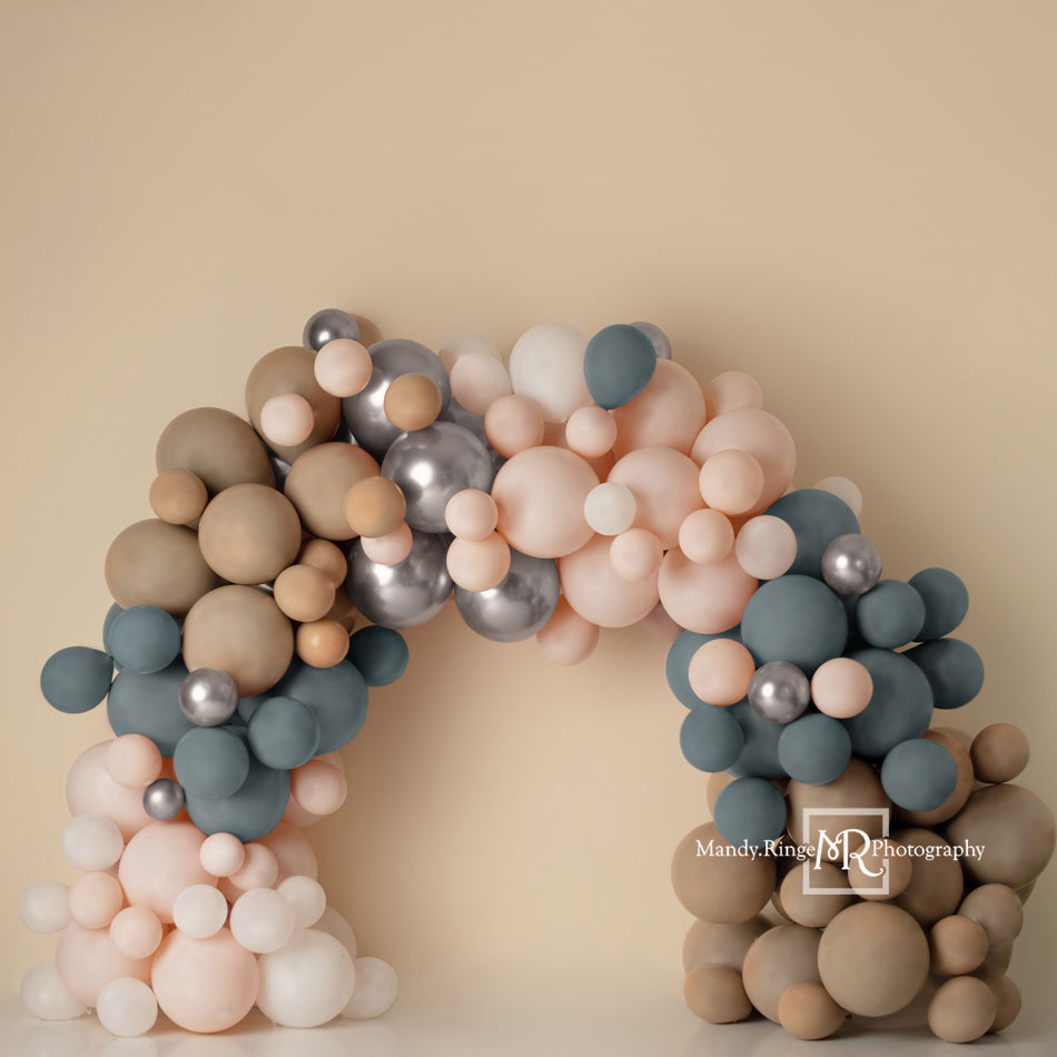 Kate Boho Luftballons Bogen Hintergrund Matt Blau Rosa von Mandy Ringe Photography - Kate Backdrop.de