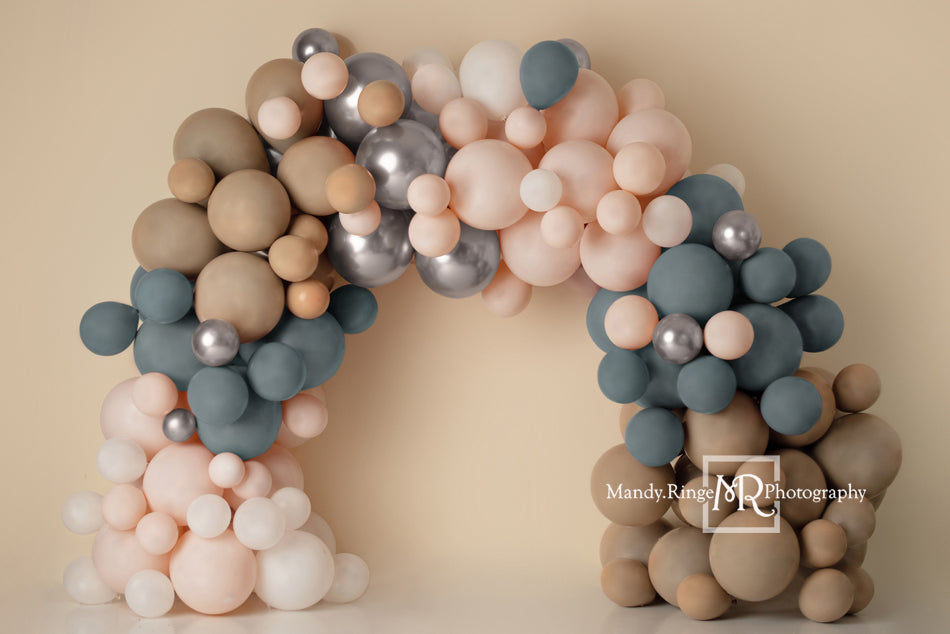 Kate Boho Luftballons Bogen Hintergrund Matt Blau Rosa von Mandy Ringe Photography - Kate Backdrop.de