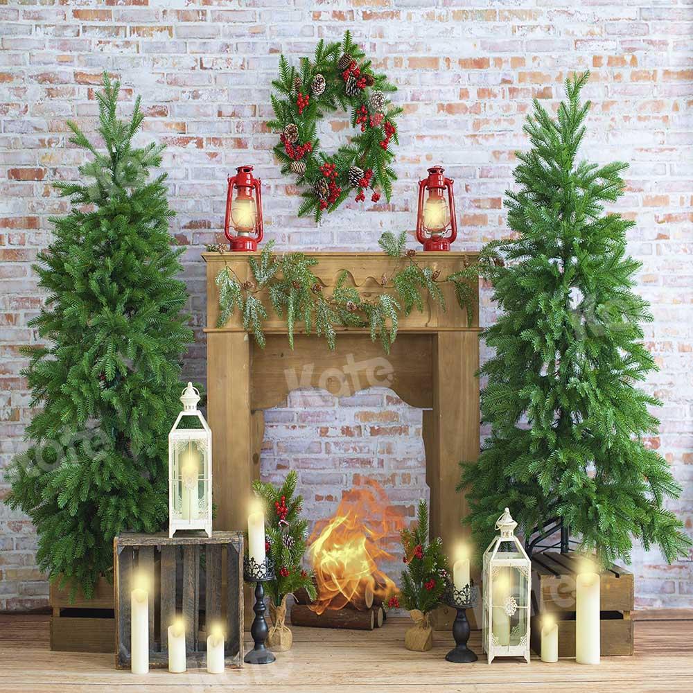 Kate Weihnachten Kerze Weißer Backstein Kamin Hintergrund von Emetselch