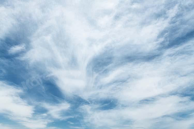 Kate Sommer blauer Himmel Landschaft weiße Wolken Hintergrund von Kate