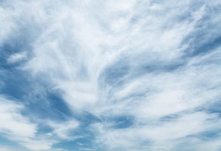 Kate Sommer blauer Himmel Landschaft weiße Wolken Hintergrund von Kate