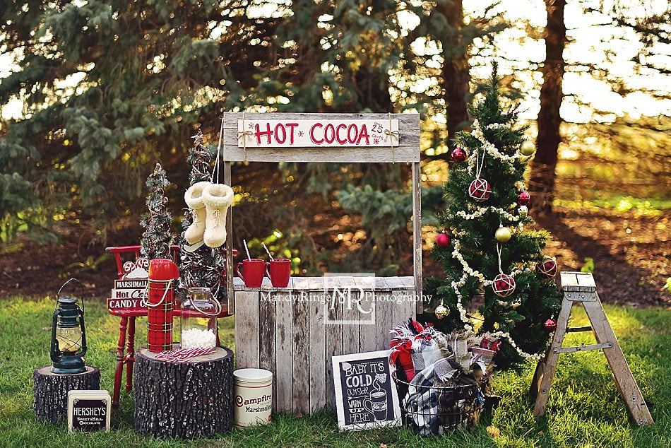 Kate Hot Cocoa Stand Weihnachten Baum Hintergrund von Mandy Ringe Photography